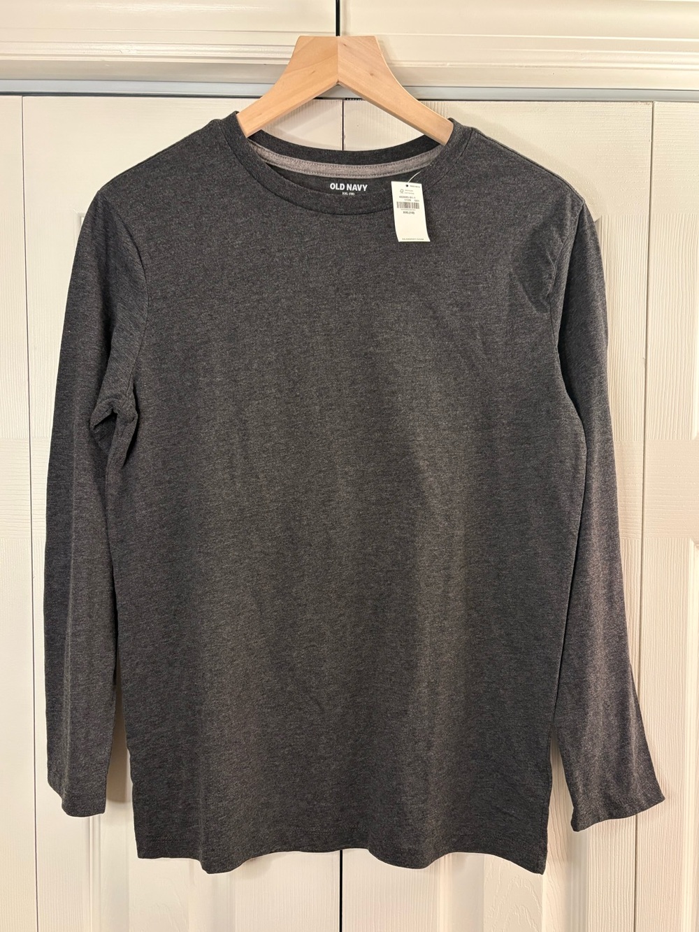 Boys Old Navy crew-neck long-sleeve t-shirt size XXL (18) NWT